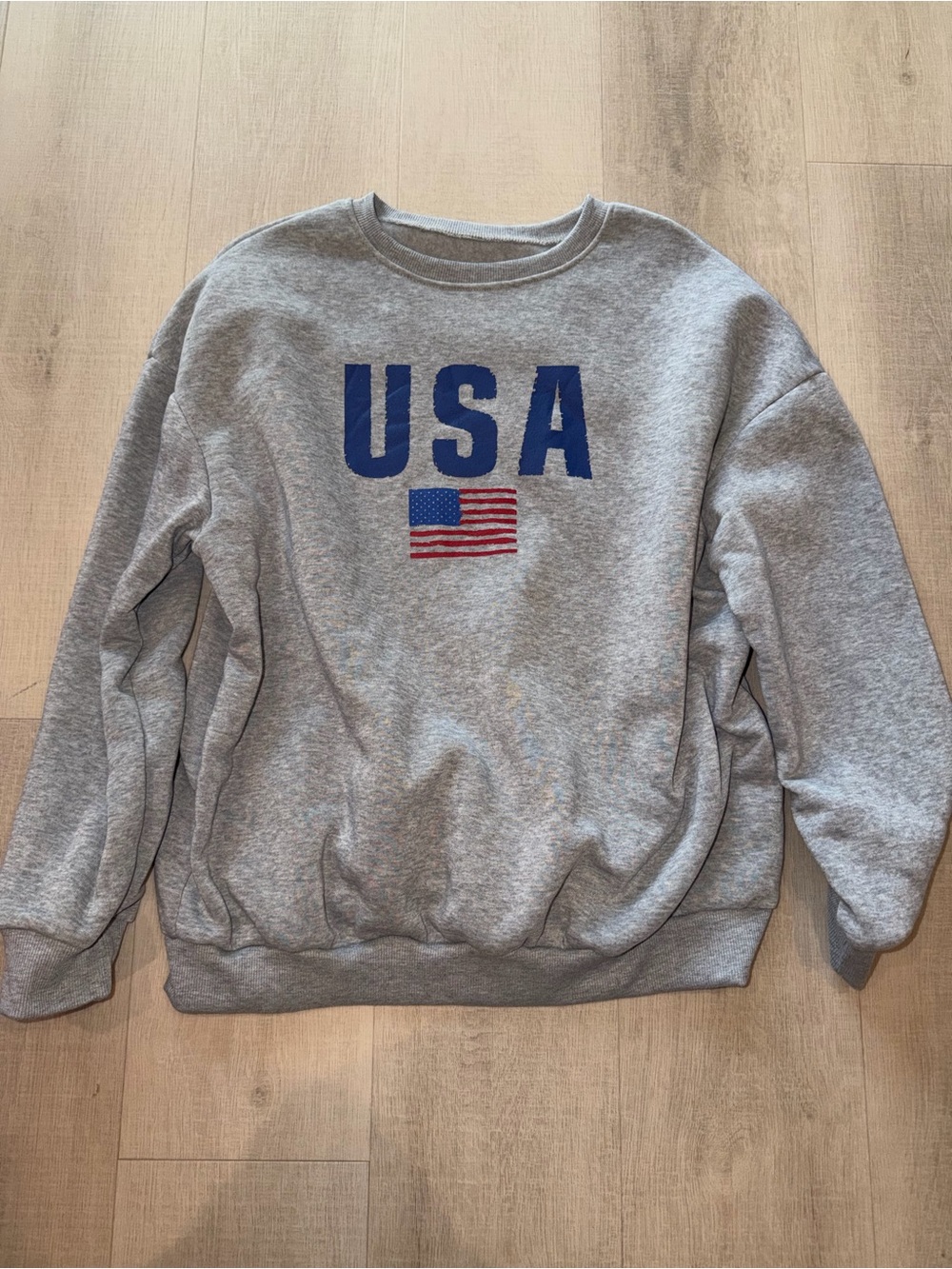 SHEIN Gray USA Graphic Crewneck Sweatshirt with Blue and Red Flag